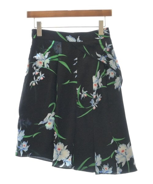 N゚ 21 กระโปรงยาวถึงเข่า