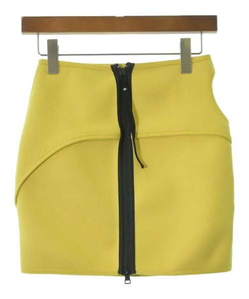 N゚ 21 กระโปรงสั้น