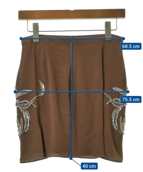 N゚ 21 กระโปรงสั้น