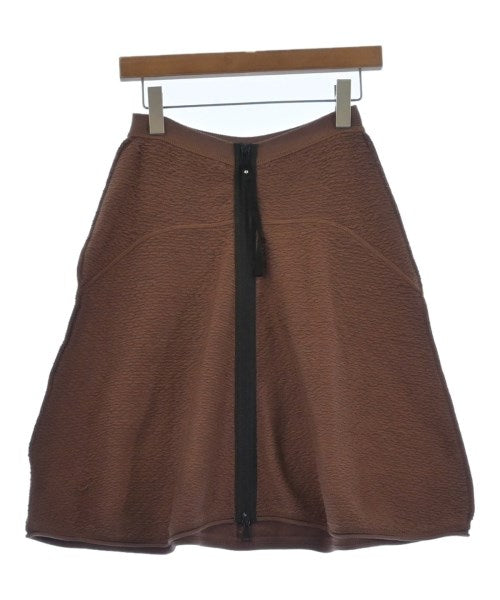 N゚ 21 กระโปรงยาวถึงเข่า