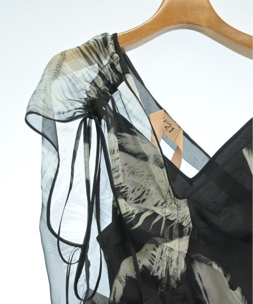 N゚ 21 ชุดเดรส