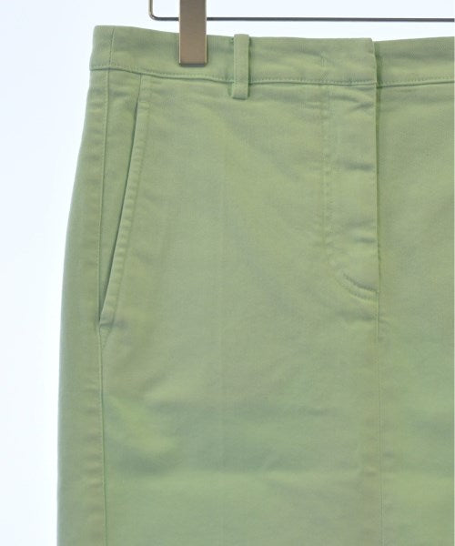 N゚ 21 กระโปรงยาวถึงเข่า