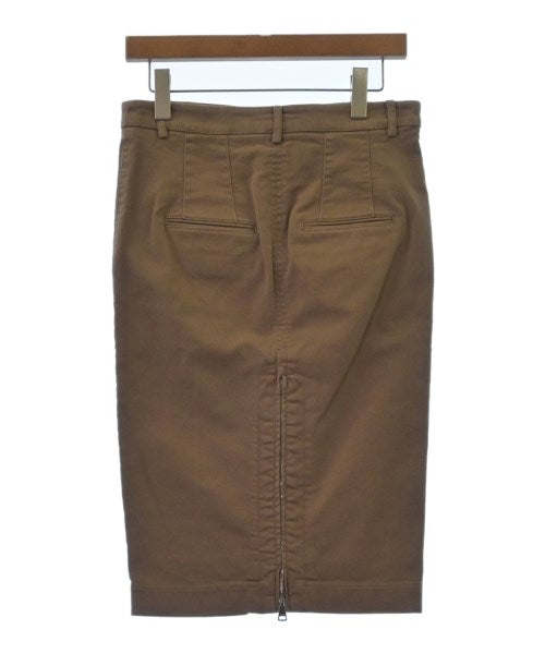 N゚ 21 กระโปรงยาวถึงเข่า