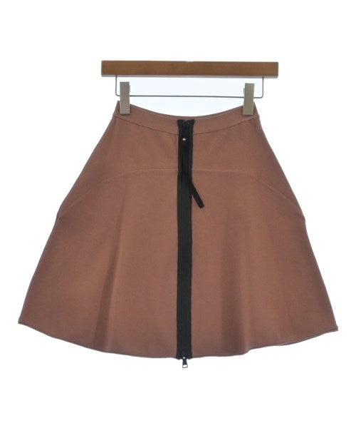 N゚ 21 กระโปรงยาวถึงเข่า