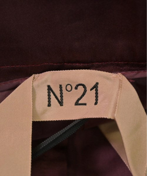 N゚ 21 กระโปรงยาวถึงเข่า