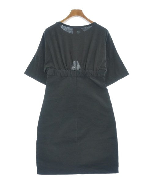 N゚ 21 ชุดเดรส