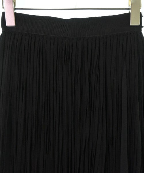 N゚ 21 กระโปรงยาวถึงเข่า