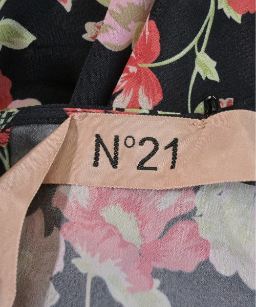 N゚ 21 เสื้อสตรี