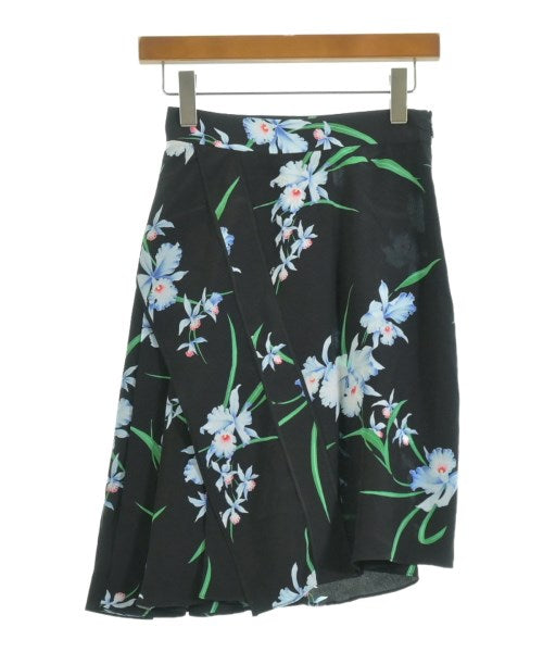 N゚ 21 กระโปรงยาวถึงเข่า