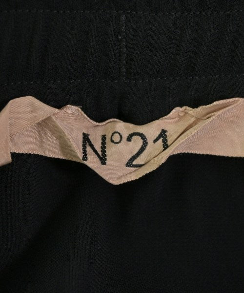 N゚ 21 กระโปรงยาวถึงเข่า