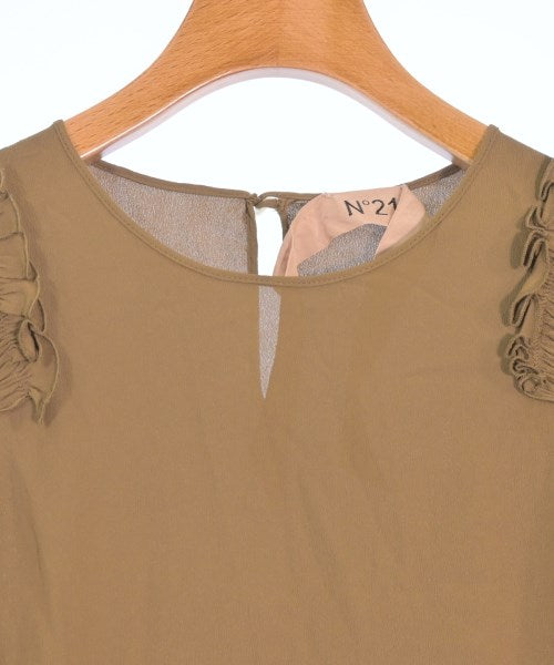 N゚ 21 เสื้อสตรี