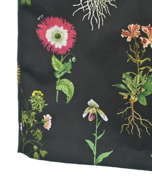 N゚ 21 กระโปรงยาวถึงเข่า