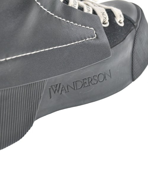 JW Anderson รองเท้าผ้าใบ