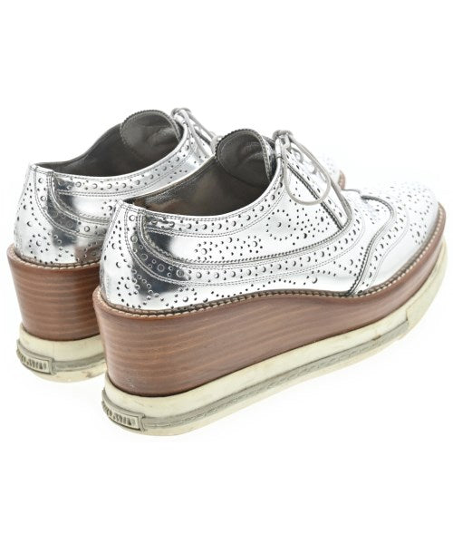 Miu Miu รองเท้าสวมทางการ