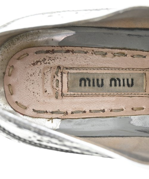 Miu Miu รองเท้าสวมทางการ