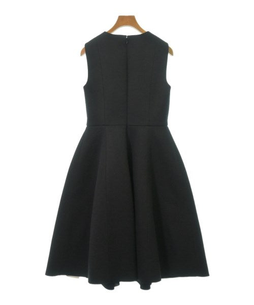 HONOR ชุดเดรส