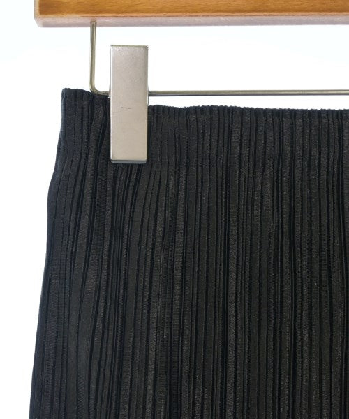 PLEATS PLEASE กระโปรงยาวถึงเข่า