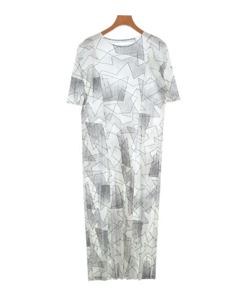PLEATS PLEASE ชุดเดรส