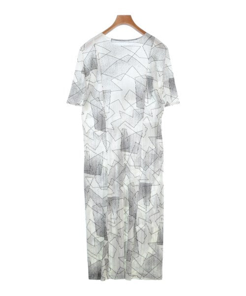 PLEATS PLEASE ชุดเดรส
