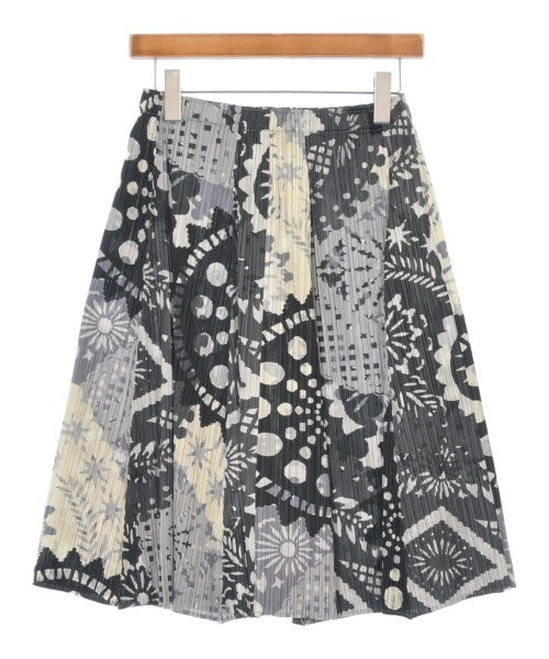 PLEATS PLEASE กระโปรงยาวถึงเข่า