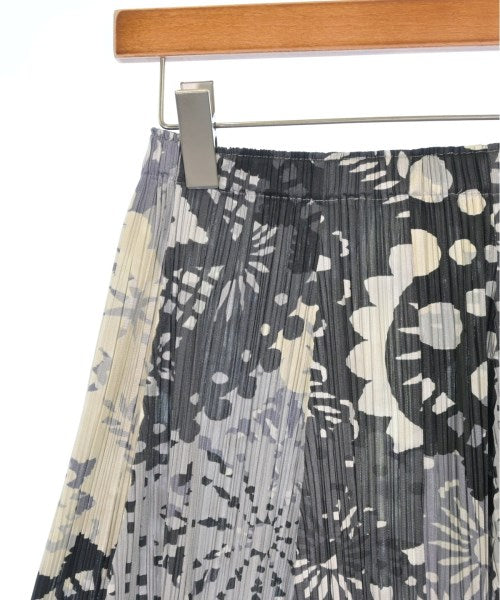PLEATS PLEASE กระโปรงยาวถึงเข่า