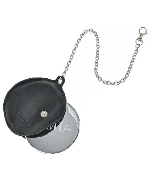 LIMI feu เครื่องประดับบนกระเป๋า