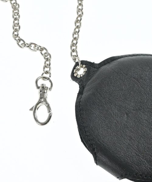 LIMI feu เครื่องประดับบนกระเป๋า