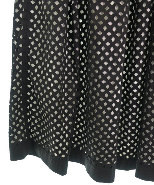 LIVIANA CONTI กระโปรงยาวถึงเข่า