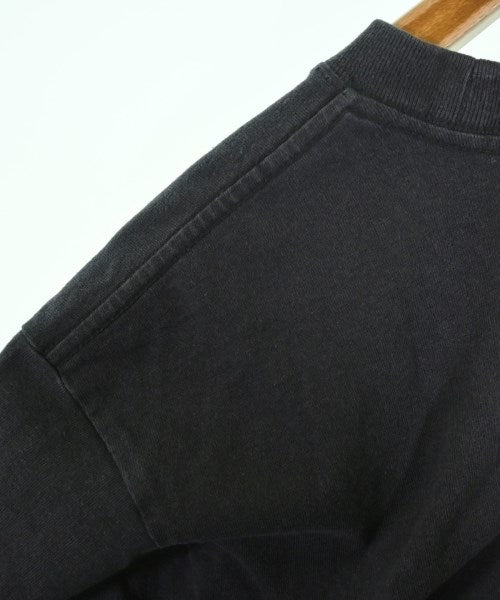 STUSSY เสื้อยืด/เสื้อท็อปส์