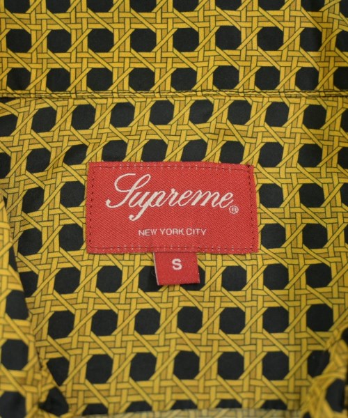 Supreme เสื้อลำลอง