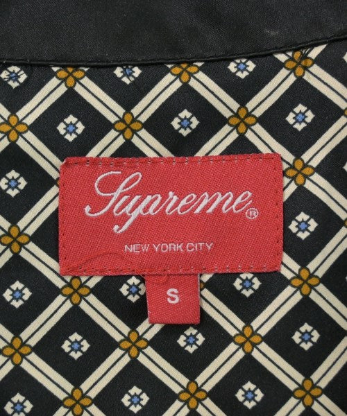 Supreme เสื้อลำลอง