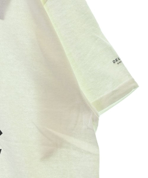 Deluxe เสื้อยืด/เสื้อท็อปส์