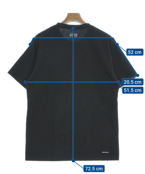 uniform experiment เสื้อยืด/เสื้อท็อปส์