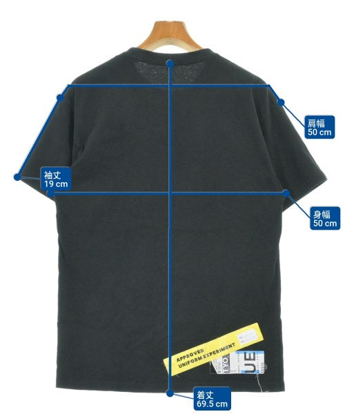 uniform experiment เสื้อยืด/เสื้อท็อปส์