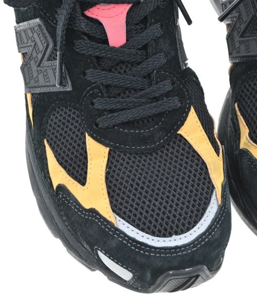 KITH รองเท้าผ้าใบ