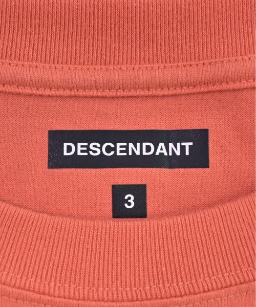 DESCENDANT เสื้อยืด/เสื้อท็อปส์