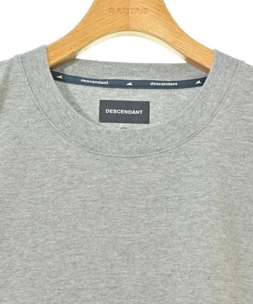 DESCENDANT เสื้อยืด/เสื้อท็อปส์