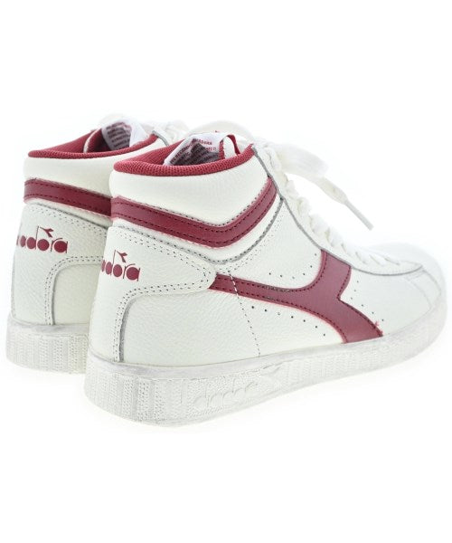 diadora รองเท้าผ้าใบ