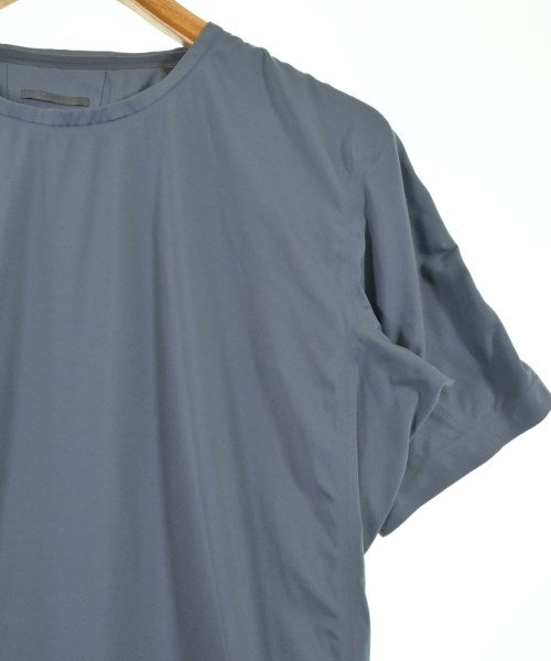 DESCENTE เสื้อยืด/เสื้อท็อปส์