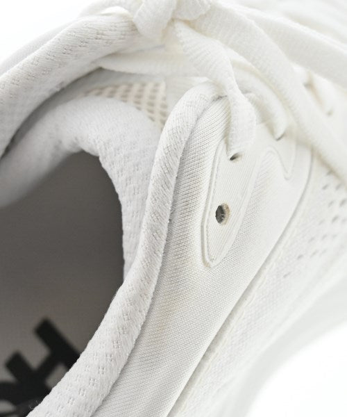 HOKA ONE ONE รองเท้าผ้าใบ