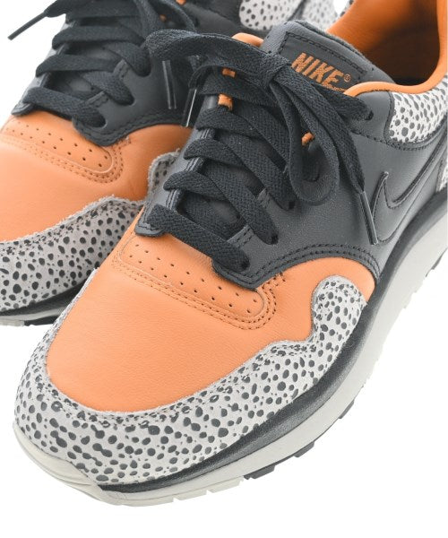 NIKE รองเท้าผ้าใบ