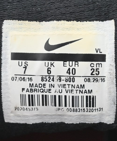 NIKE รองเท้าผ้าใบ