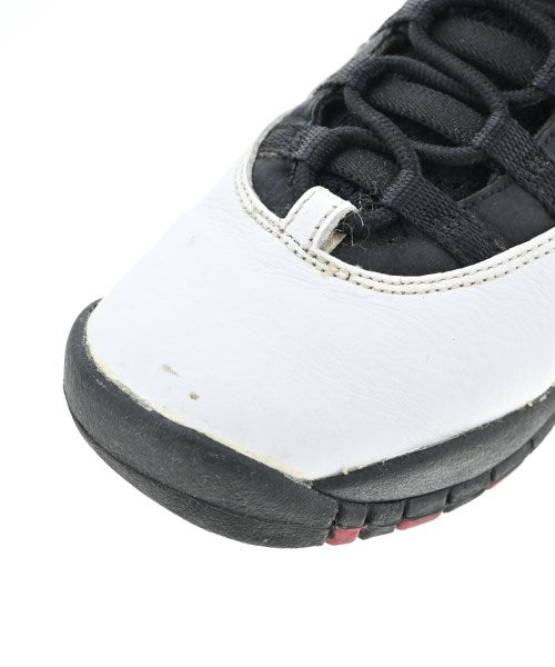 NIKE รองเท้าผ้าใบ