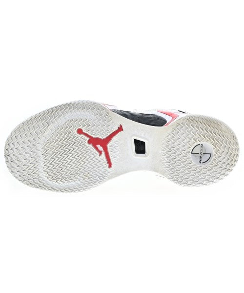 NIKE รองเท้าผ้าใบ