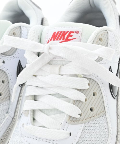NIKE รองเท้าผ้าใบ