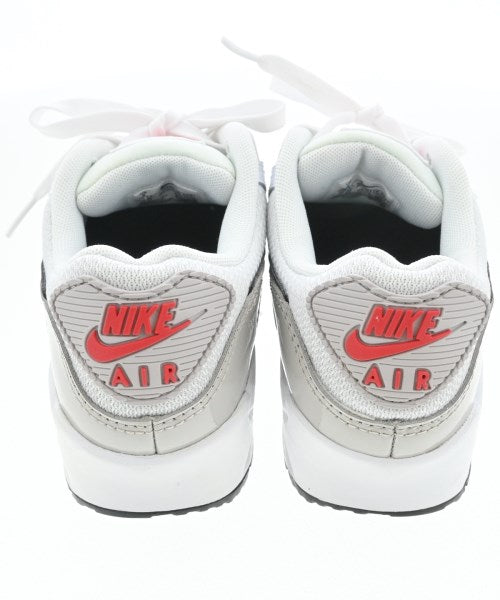NIKE รองเท้าผ้าใบ