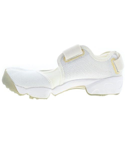 NIKE รองเท้าผ้าใบ
