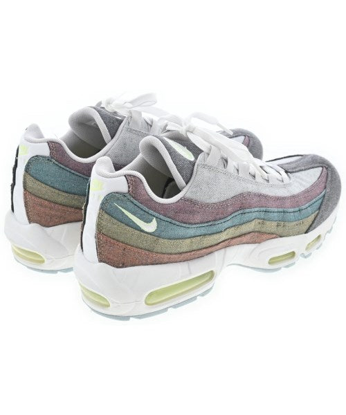 NIKE รองเท้าผ้าใบ
