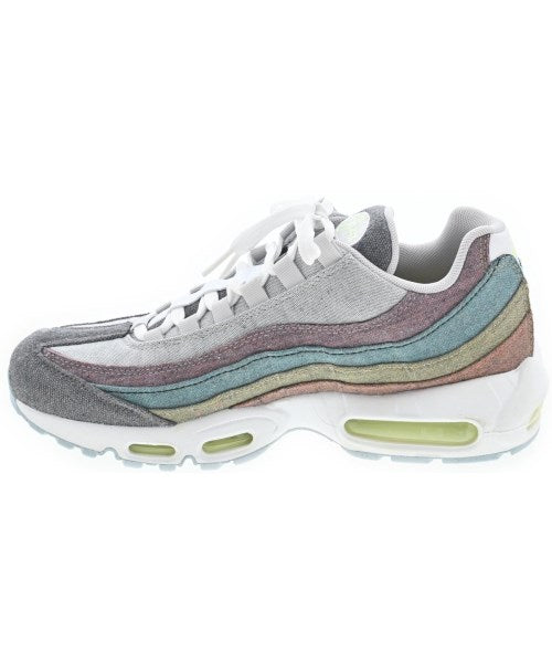 NIKE รองเท้าผ้าใบ