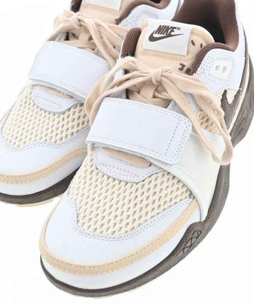 NIKE รองเท้าผ้าใบ